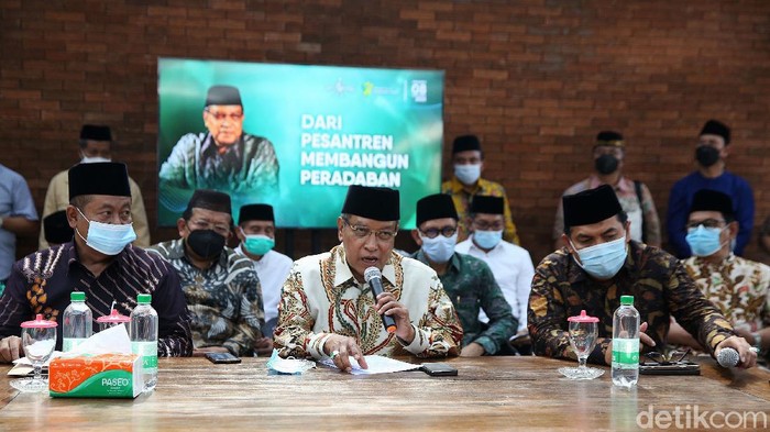 Said Aqil Siap Maju Lagi Jadi Ketum PBNU Ketua Umum Pengurus Besar Nahdlatul Ulama (PBNU) petahana, Said Aqil Siraj mengumumkan kesediaannya untuk maju sebagai calon Ketum PBNU periode 2021-2026 di Muktamar ke-34 NU, Lampung.