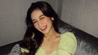 Sarah Tuffahati mengalami sulitnya memulai karier profesional sebagai aktris di industri hiburan Indonesia. (Foto: dok. Instagram @sarahtuff_) 