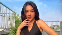 Sarah Tuffahati juga masih ragu buat beradegan ciuman. Meski katanya hingga kini dia masih belum dapat proyek yang mengharuskannya mesra hingga beradegan ciuman. (Foto: dok. Instagram @sarahtuff_) 