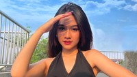 Dia mengaku tidak mau terlalu berpenampilan terbuka dalam proyek akting yang dilakoninya. (Foto: dok. Instagram @sarahtuff_) 