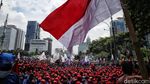 Semangat Buruh yang Tak Kenal Lelah Tuntut Kenaikan Upah