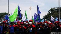 Buruh berharap tuntutan mereka segera dipenuhi. Jika tidak, para buruh ini akan melakukan demo kembali.