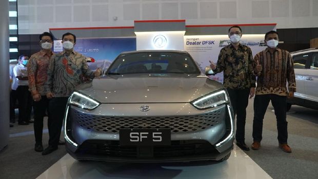 DFSK Seres SF5 diperkenalkan di GIIAS Surabaya