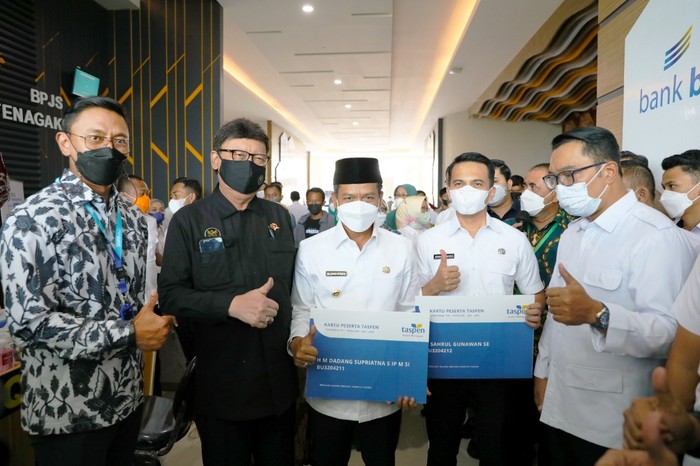 TASPEN Buka Mal Pelayanan Publik di Bandung, MenPAN-RB: Bisa Ditiru Pemda