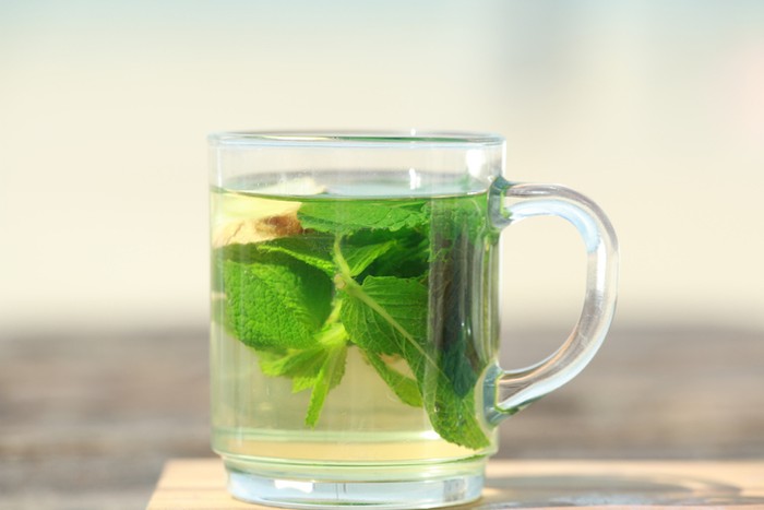 Teh peppermint Teh peppermint dapat digunakan untuk mengatasi perut yang buncit.