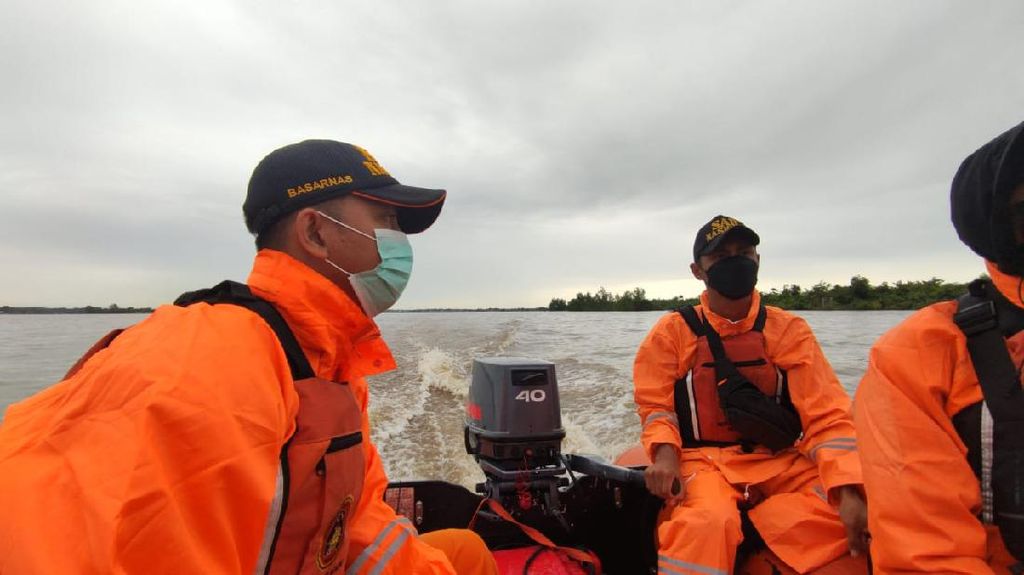 Kapal Angkut Batu Bara Tenggelam Dihantam Ombak di Kukar Kaltim, 3 ABK Hilang