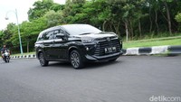 Nah, untuk urusan kenyamanan jelas subjektif. Dalam pengetesan kami kali ini dan situasi jalan yang kami hadapi selama Journalist Test Drive Toyota All New Avanza dan All New Veloz di Bali, rasanya lebih asyik bantingan Avanza. Namun tentu berbeda kondisi jalan, menghasilkan kesan yang berbeda. Foto: dok. Toyota Astra Motor