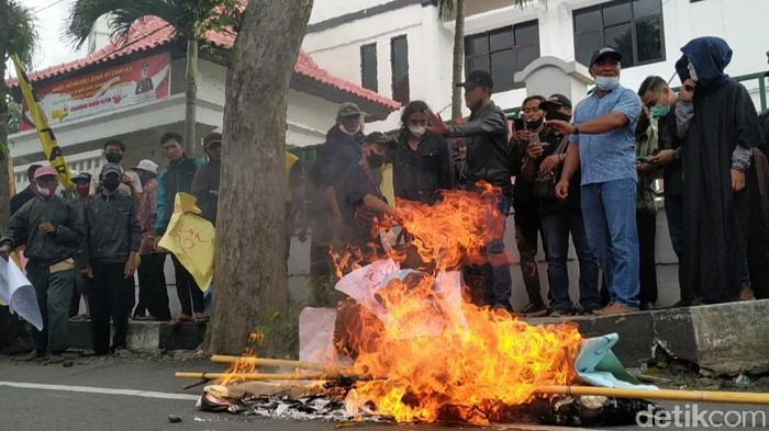 demo di blitar