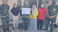 Koptu Mesman terlihat sesekali menyeka air mata saat mencium tangan dan bersimpuh meminta maaf kepada orang tua serta ibu mertuanya. Dia kemudian membuat surat yang ditandatangani di atas materai. (Foto: dok. Instagram @lanud_roesmin_nurjadin)