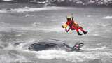 Heroik! Aksi Petugas Evakuasi Wanita dalam Mobil yang Tenggelam di AS