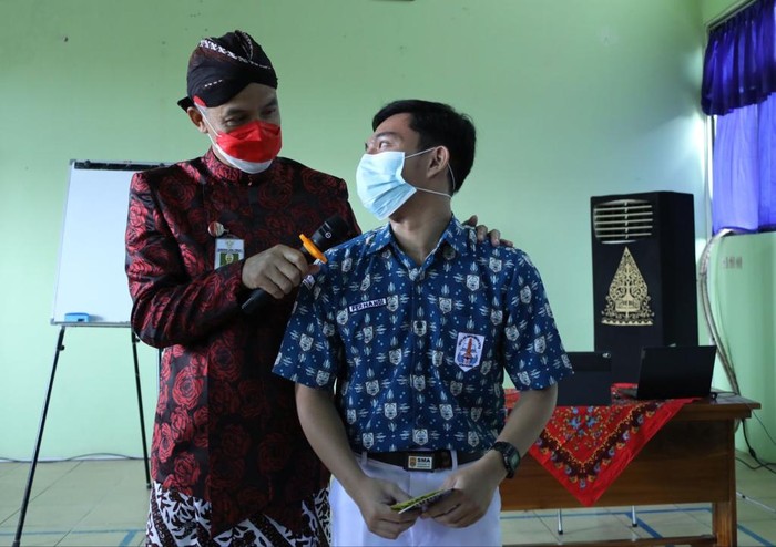Ganjar Lantik Siswa Jadi Agen Antikorupsi