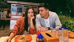 Jeff Smith Punya Banyak Momen Seru Makan di Pinggir Jalan Bareng Teman