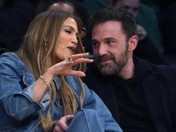 Jennifer Lopez dan Ben Affleck Reuni Setelah Cerai, Support Anak di Sekolah