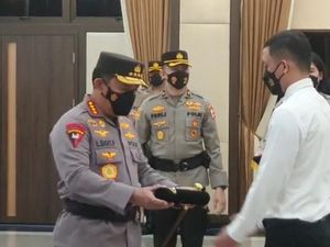 Momen Kapolri Lantik Novel Cs Jadi ASN Polri
