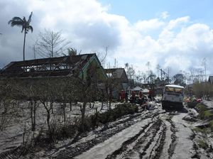 CT ARSA Foundation Salurkan 1.000 Paket Sembako untuk Korban Erupsi Semeru