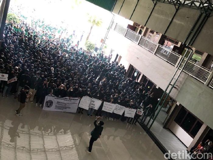 mahasiswa kosongkan kampus peringati hari anti korupsi