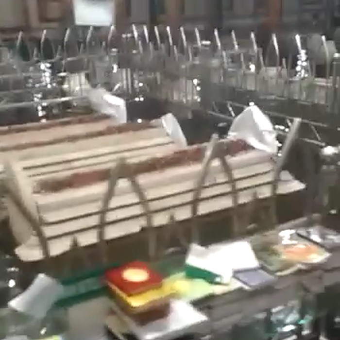makam sunan maulana malik ibrahim terendam banjir