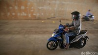Terowongan ini memiliki lebar sekitar 37 meter dan terbagi dua jalur dengan panjang sekitar 400 meter.