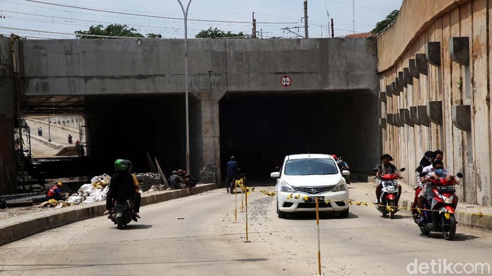 Proyek underpass Cibitung, Kabupaten Bekasi, hampir rampung. Proyek senilai Rp 213 M ini progres pembangunannya telah mencapai 95 persen.