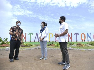 Pemuda Desa Sulap Tempat Sampah Jadi Desa Wisata Pantai