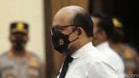 Jalan panjang dan berliku mesti dilewati eks penyidik senior lembaga antirasuah itu dalam upaya pemberantasan korupsi.