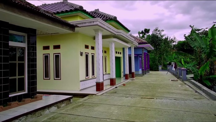 Potret Kampung Miliarder