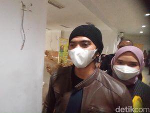 Rizki DA Hadiri Sidang Cerai dengan Nadya Mustika