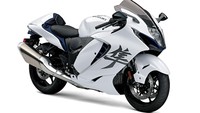 Suzuki menghadirkan warna baru yang disebut sebagai Pearl Brilliant White dan Metallic Stellar Blue. Kelir ini memadukan warna putih yang dominan dengan hitam serta biru tua. Foto: Dok. Suzuki