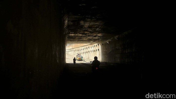 Tengah Diujicoba, Begini Kondisi di Underpass Cibitung Underpass Cibitung, Jakarta, tengah diujicoba. Uji coba underpass ini dilakukan dengan menggunakan satu ruas jalan.
