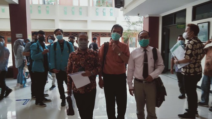 Tim pengacara terdampak tol Yogya-Solo usai sidang di PN Klaten.