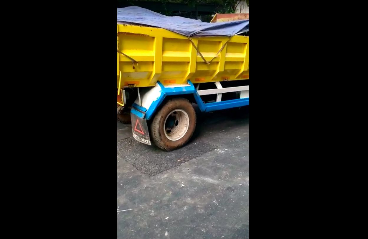 Tutup bak sumur resapan di Jl Bona Indah, Lebak Bulus, Jaksel, sudah diaspal. 9 Desember 2021. (Dok Arvirotech Group)