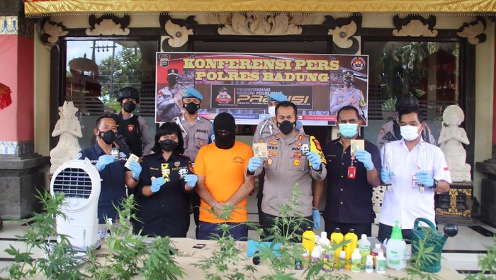 WN Spanyol berinisial GS ditangkap Satres Narkoba dan Kantor Bea Cukai Denpasar terkait kasus ganja.