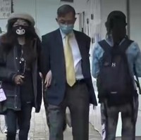 Sejak 2012, Wu Zhiheng aktif di sosial media untuk membagikan kondisi terbaru dan menceritakan pengalamannya. Sang model pun mengungkap bahwa dirinya juga menderita anorexia. Tahun ini, media Hong Kong membagikan potretnya yang berangsur pulih saat berjalan kaki dengan sang ayah. Foto: dok. inf news