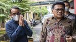 Tutupi Wajah, Dosen Unsri Reza Dibawa ke Tahanan Polda Sumsel