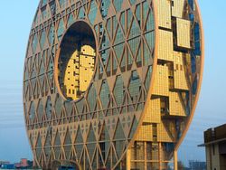 Imajinasi Arsitek Ciptakan Gedung Bentuk Anjing Hingga Naga