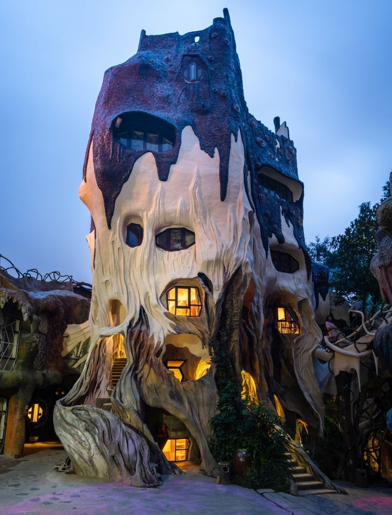 fotoinet gedung unik anjing hingga naga