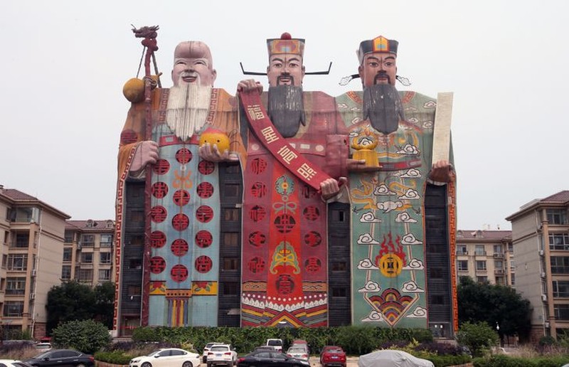 fotoinet gedung unik anjing hingga naga