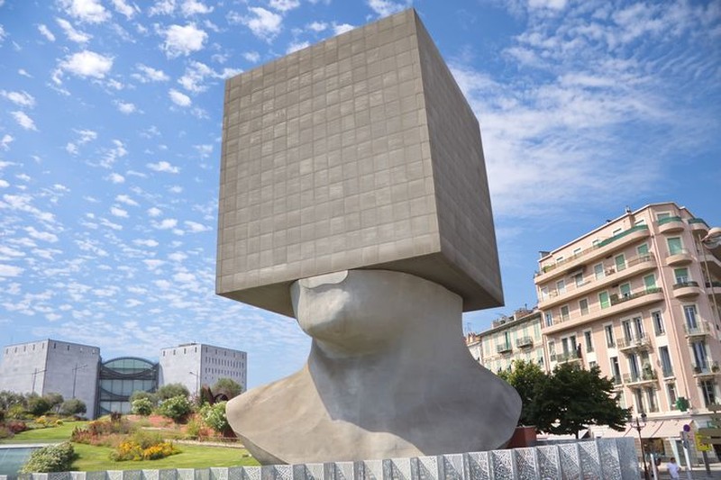 fotoinet gedung unik anjing hingga naga