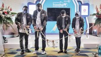 Menteri Pariwisata dan Ekonomi Kreatif Sandiaga Uno pun turut hadir dan membuka pameran travel tersebut.