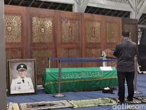 Jabar Hari Ini: Mang Oded Wafat-Derita Korban Pemerkosaan Herry Wirawan