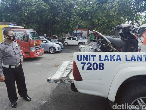 Kecelakaan menewaskan seorang kakek pengendara motor di Jalan Yogya-Solo, Klaten, Jumat (10/12/2021).