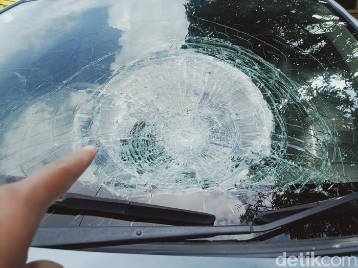 Kecelakaan menewaskan seorang kakek pengendara motor di Jalan Yogya-Solo, Klaten, Jumat (10/12/2021).