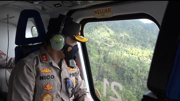 Kondisi Gunung Semeru pascaerupsi dipantau melalui udara