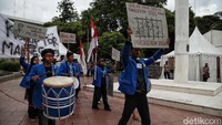 Sigit juga menerangkan, dalam kesempatan hari HAM ini, Polri berusaha memberikan suasana lain dengan menyelenggarakan lomba unjuk rasa Piala Kapolri 2021.  