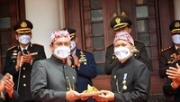Kabar duka datang dari Wali Kota Bandung, Oded M Danial. Pria yang akrab disapa Mang Oded meninggal saat melaksanakan sholat sunnah menjelang sholat Jumat (10/12/21). Foto: Instagram @mangoded_md