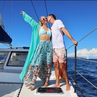 Bora Bora menjadi pemberhentian pertama dalam perjalanan bulan madu Paris Hilton dan Carter Reum. Foto: Instagram/@parishilton