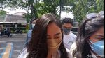 Potret Rachel Vennya Ditemani Ibunda saat Sidang Kabur dari Karantina