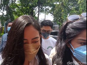 Momen Rachel Vennya Hadiri Sidang Perdana Kasus Kabur Karantina