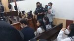 Potret Rachel Vennya Ditemani Ibunda saat Sidang Kabur dari Karantina