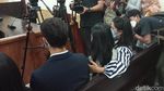 Potret Rachel Vennya Ditemani Ibunda saat Sidang Kabur dari Karantina